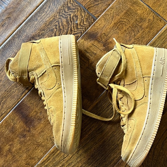 Nike Air Force 1 One High GS Wheat Flax Brown Suede 5Y = 6.5 Women's - Picture 12 of 14